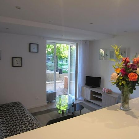 T2 Refait A Neuf Avec Petit Jardin Et Parking Apartment Millau Bagian luar foto