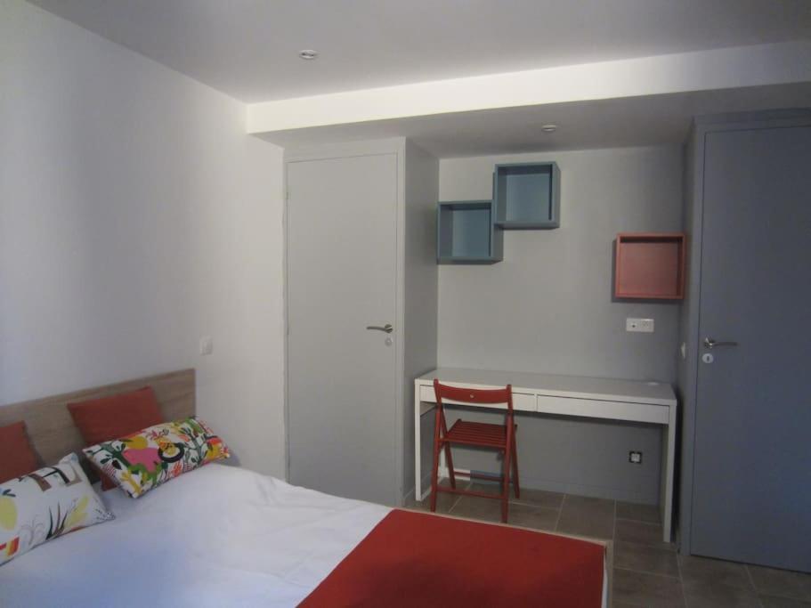 T2 Refait A Neuf Avec Petit Jardin Et Parking Apartment Millau Bagian luar foto